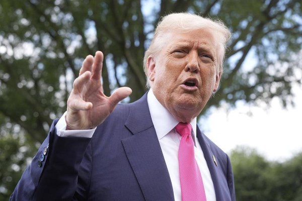 拿柜配资 特朗普：鲍威尔是“一场灾难” 不降息严重损害美住房产业